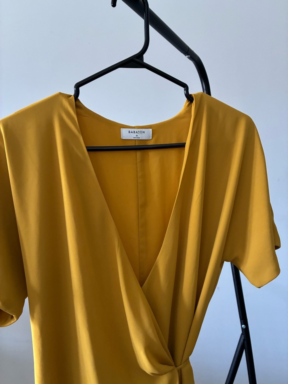 Aritzia - Babaton Wrap Dress - Picture 3 of 7